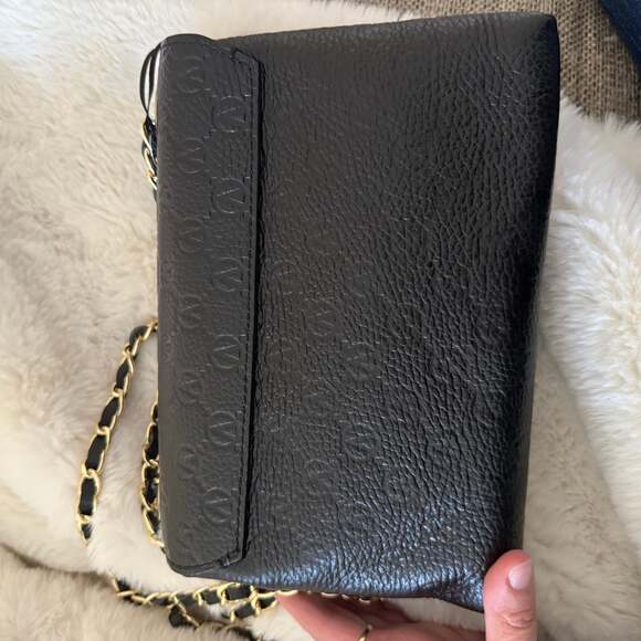 Valentino by Mario Valentino Isabelle Leather Crossbody Bag in Black new damaged - Picture 3 of 3